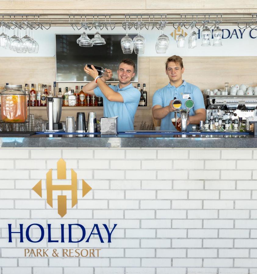 Holiday park & *