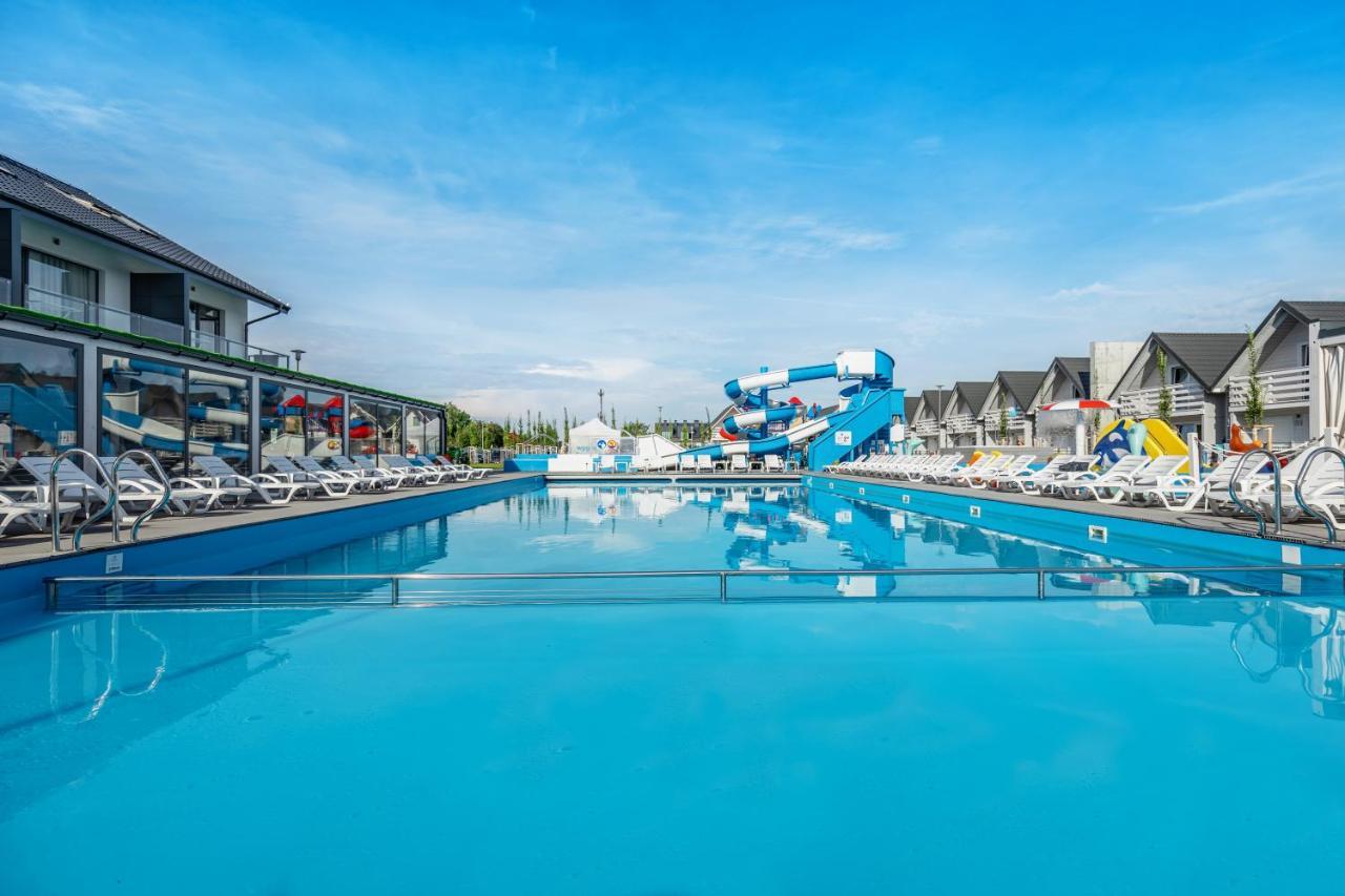 Holiday park & *